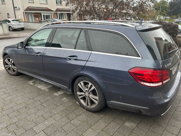 Mercedes-Benz E-Class Estate, Diesel Hybrid, 2013, Blue