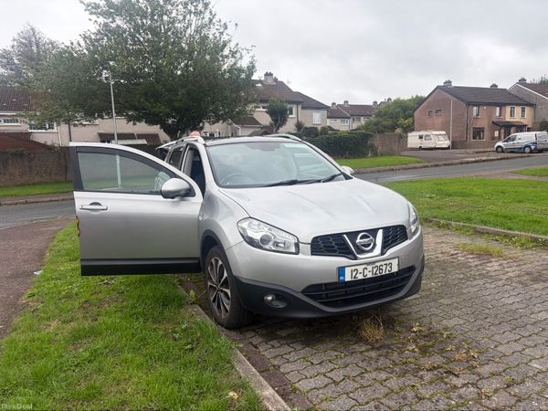 Nissan Qashqai Hatchback, Diesel, 2012, Silver