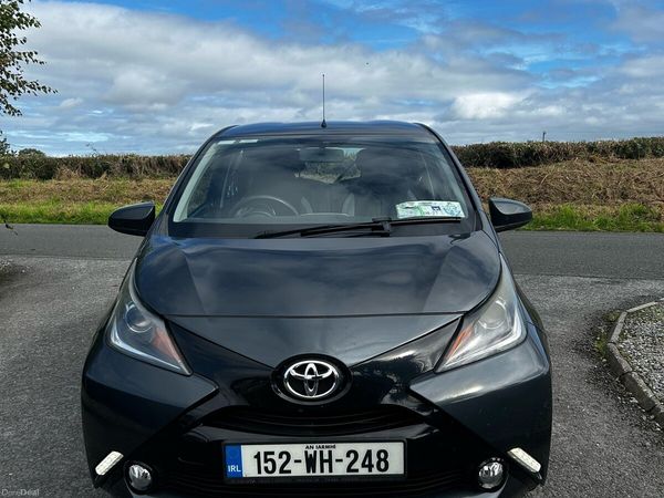Toyota Aygo Hatchback, Petrol, 2015, Grey