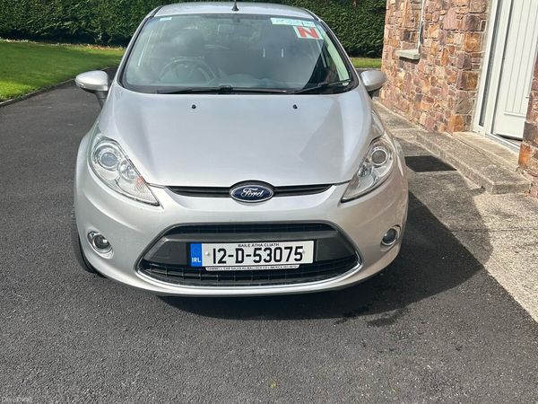Ford Fiesta Hatchback, Petrol, 2012, Silver