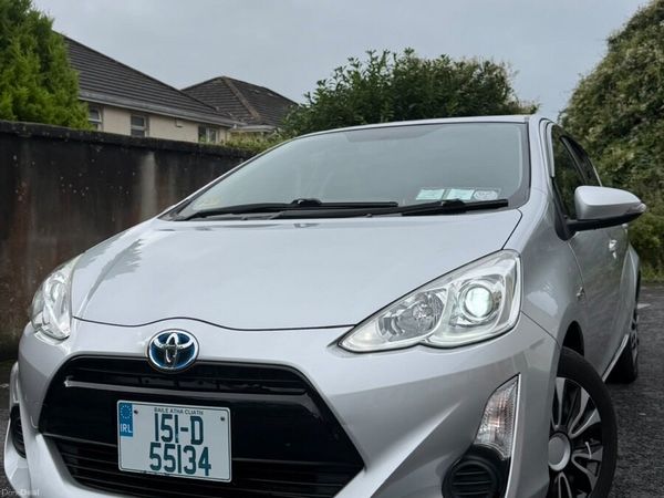 Toyota Aqua Hatchback, Petrol Hybrid, 2015, Silver