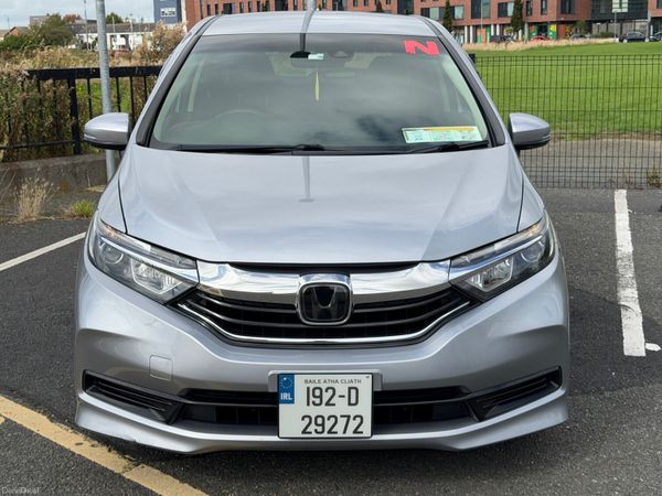 Honda Shuttle MPV, Petrol Hybrid, 2019, Silver