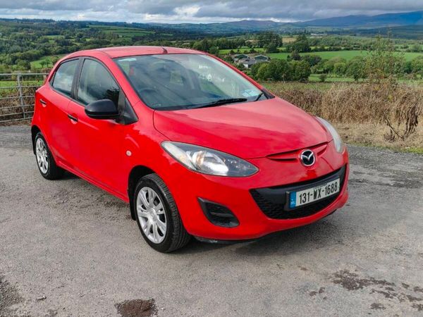 Mazda Mazda2 Hatchback, Petrol, 2013, Red