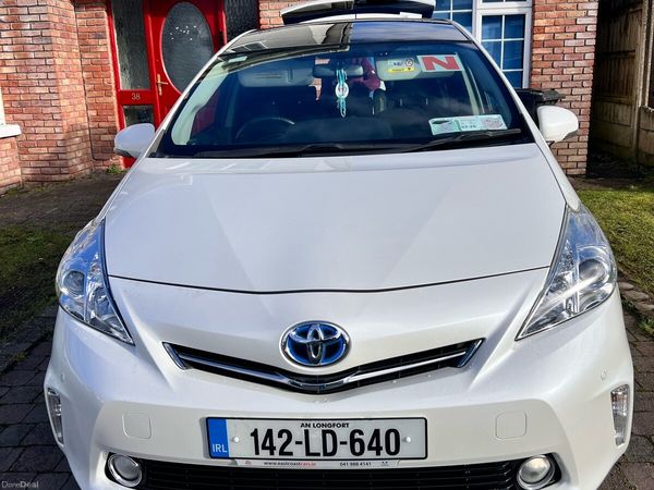 Toyota Prius MPV, Petrol Hybrid, 2014, White