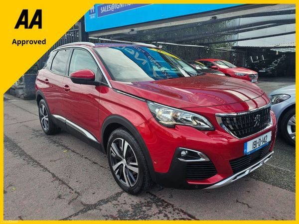 Peugeot 3008 MPV, Petrol, 2019, Red
