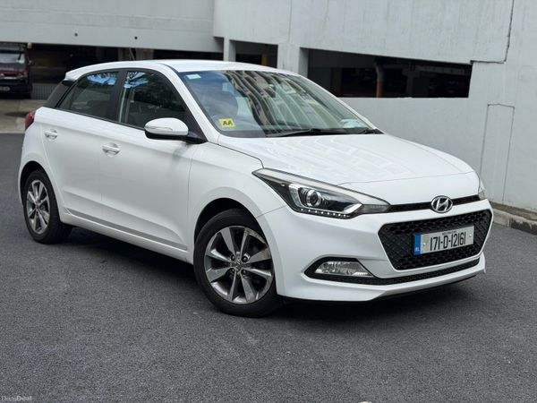 Hyundai i20 Hatchback, Petrol, 2017, White