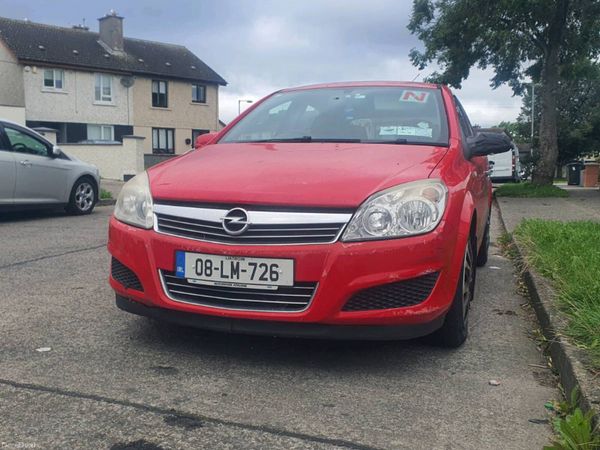 Opel Astra Hatchback, Petrol, 2008, Red