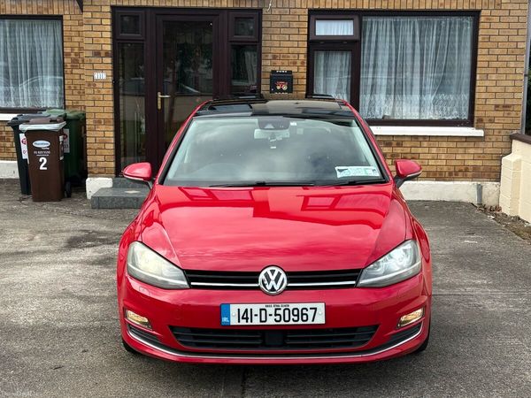 Volkswagen Golf Hatchback, Petrol, 2014, Red