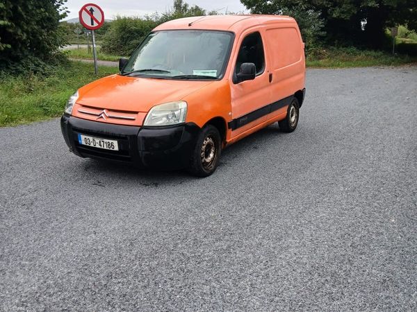 Citroen Berlingo MPV, Diesel, 2003, Orange