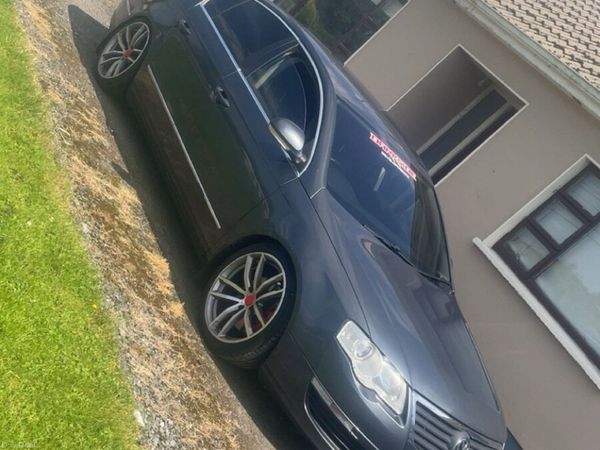 Volkswagen Passat Saloon, Diesel, 2010, Grey