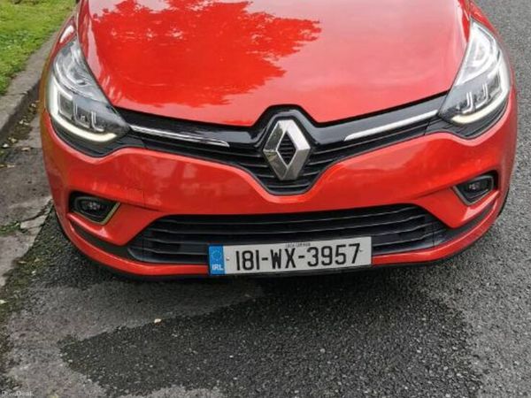 Renault Clio Hatchback, Diesel, 2018, Red