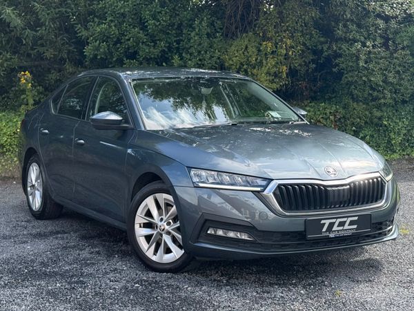Skoda Octavia Saloon, Petrol, 2021, Grey
