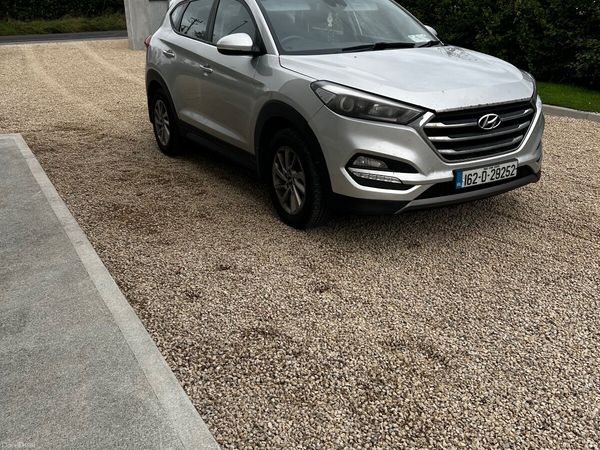 Hyundai Tucson SUV, Diesel, 2016, Silver