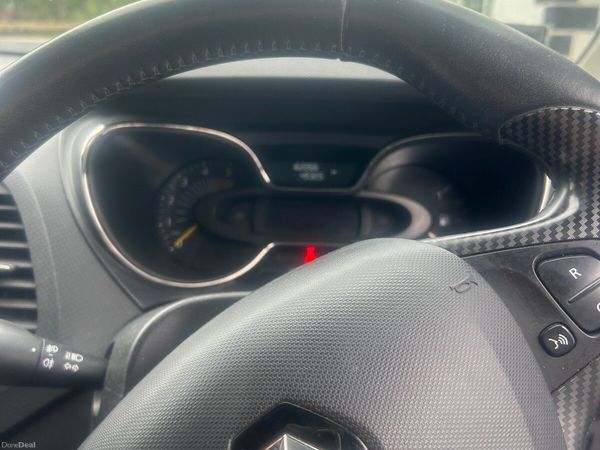 Renault Captur Hatchback, Diesel, 2015, Red