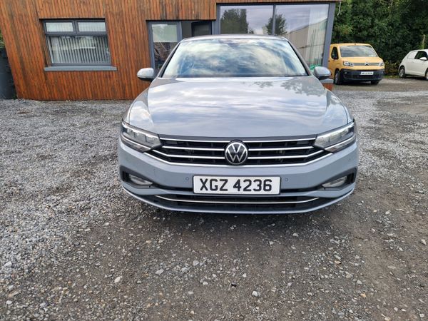 Volkswagen Passat Saloon, Diesel, 2022, Grey