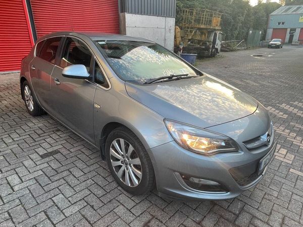 Opel Astra MPV, Diesel, 2014, Silver