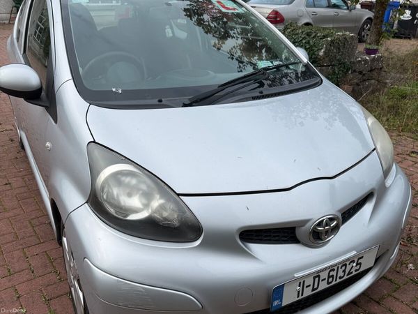 Toyota Aygo Hatchback, Petrol, 2011, Silver