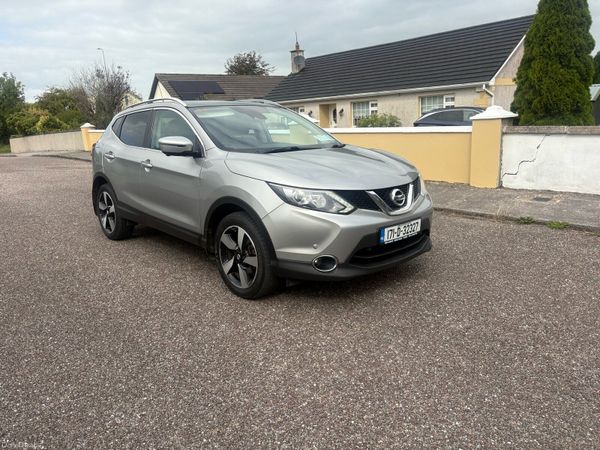 Nissan Qashqai SUV, Diesel, 2017, Grey