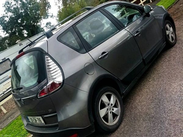 Renault Scenic MPV, Diesel, 2013, Grey
