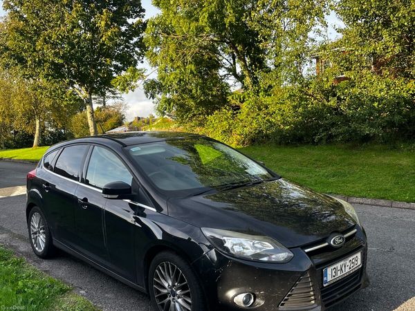 Ford Focus Hatchback, Petrol, 2013, Black