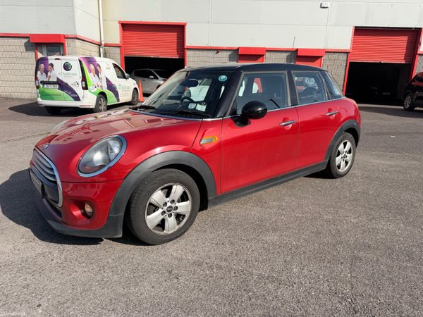 Mini Cooper Hatchback, Diesel, 2015, Red