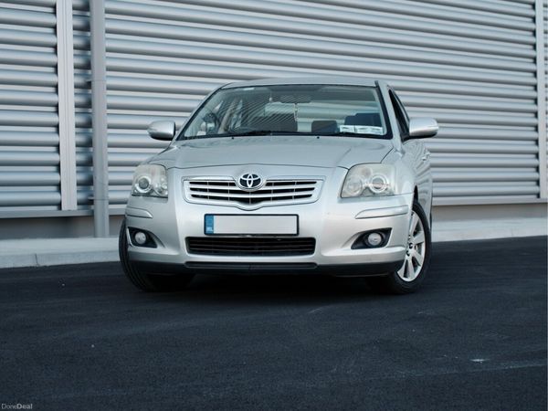 Toyota Avensis Saloon, Petrol, 2009, Silver