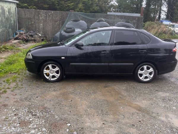 SEAT Cordoba Saloon, Petrol, 2010, Black