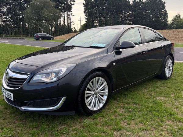 Vauxhall Insignia Hatchback, Diesel, 2015, Black