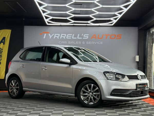Volkswagen Polo Hatchback, Petrol, 2015, Silver
