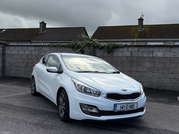 Kia Ceed Hatchback, Diesel, 2014, White
