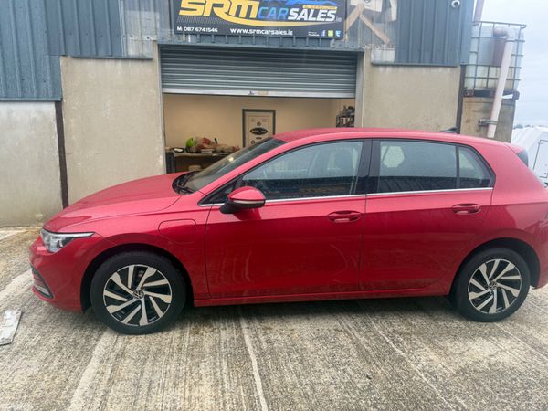 Volkswagen Golf Hatchback, Petrol Hybrid, 2022, Red