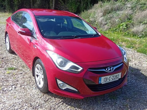 Hyundai i40 Saloon, Diesel, 2013, Red
