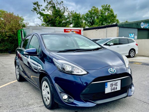 Toyota Aqua Hatchback, Petrol Hybrid, 2019, Blue