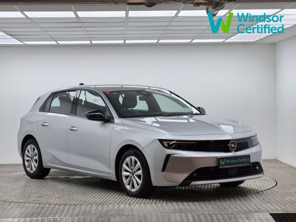 Opel Astra Hatchback, Petrol, 2025, Silver