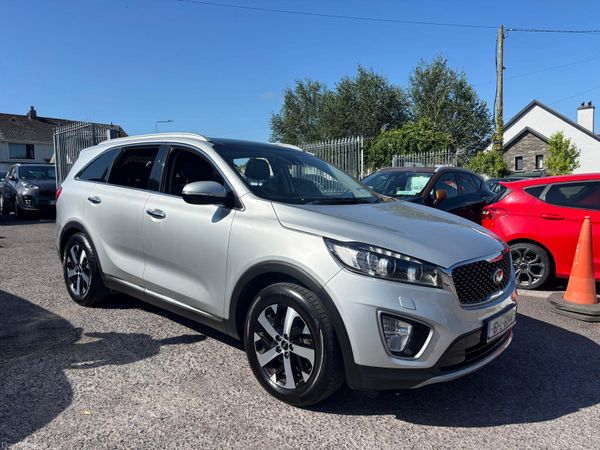 Kia Sorento SUV, Diesel, 2016, Silver