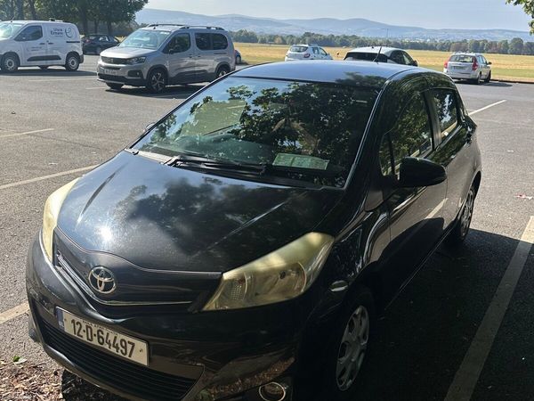 Toyota Vitz Hatchback, Petrol, 2012, Black