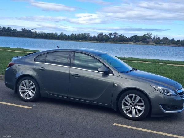 Vauxhall Insignia Hatchback, Diesel, 2017, Grey