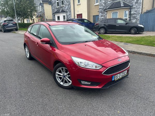 Ford Focus Hatchback, Diesel, 2015, Red
