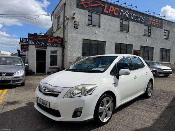 Toyota Auris Hatchback, Petrol Hybrid, 2011, White