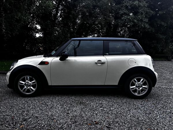 Mini First Hatchback, Petrol, 2012, White