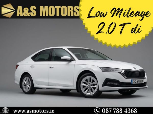 Skoda Octavia Saloon, Diesel, 2021, White