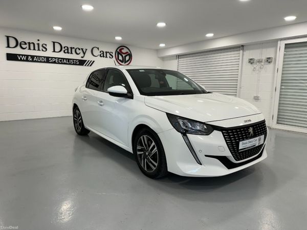 Peugeot 208 Hatchback, Petrol, 2021, White