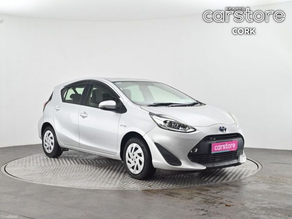 Toyota Aqua Hatchback, Petrol Hybrid, 2018, Silver