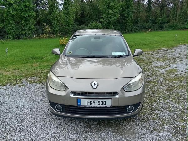 Renault Fluence Saloon, Diesel, 2011, Gold