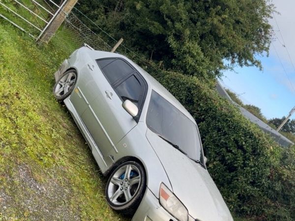 Lexus IS Saloon, Petrol, 2005, Silver