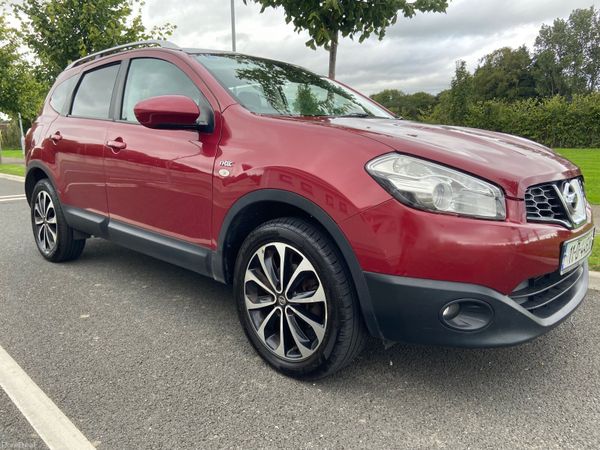 Nissan Qashqai+2 Hatchback, Diesel, 2011, Red