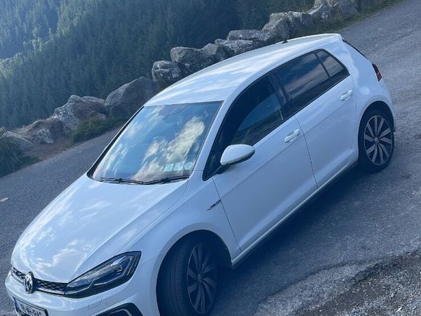 Volkswagen Golf Hatchback, Petrol Plug-in Hybrid, 2018, White