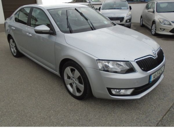 Skoda Octavia Hatchback, Diesel, 2014, Silver