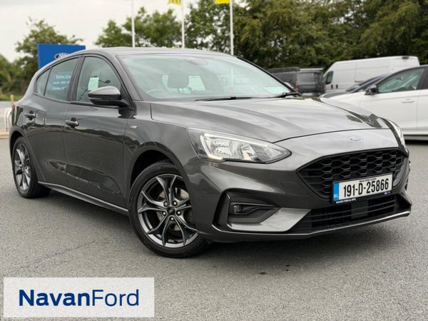 Ford Focus Hatchback, Petrol, 2019, Grey