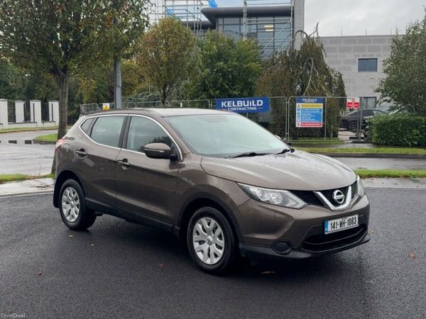 Nissan Qashqai Hatchback, Diesel, 2014, Brown